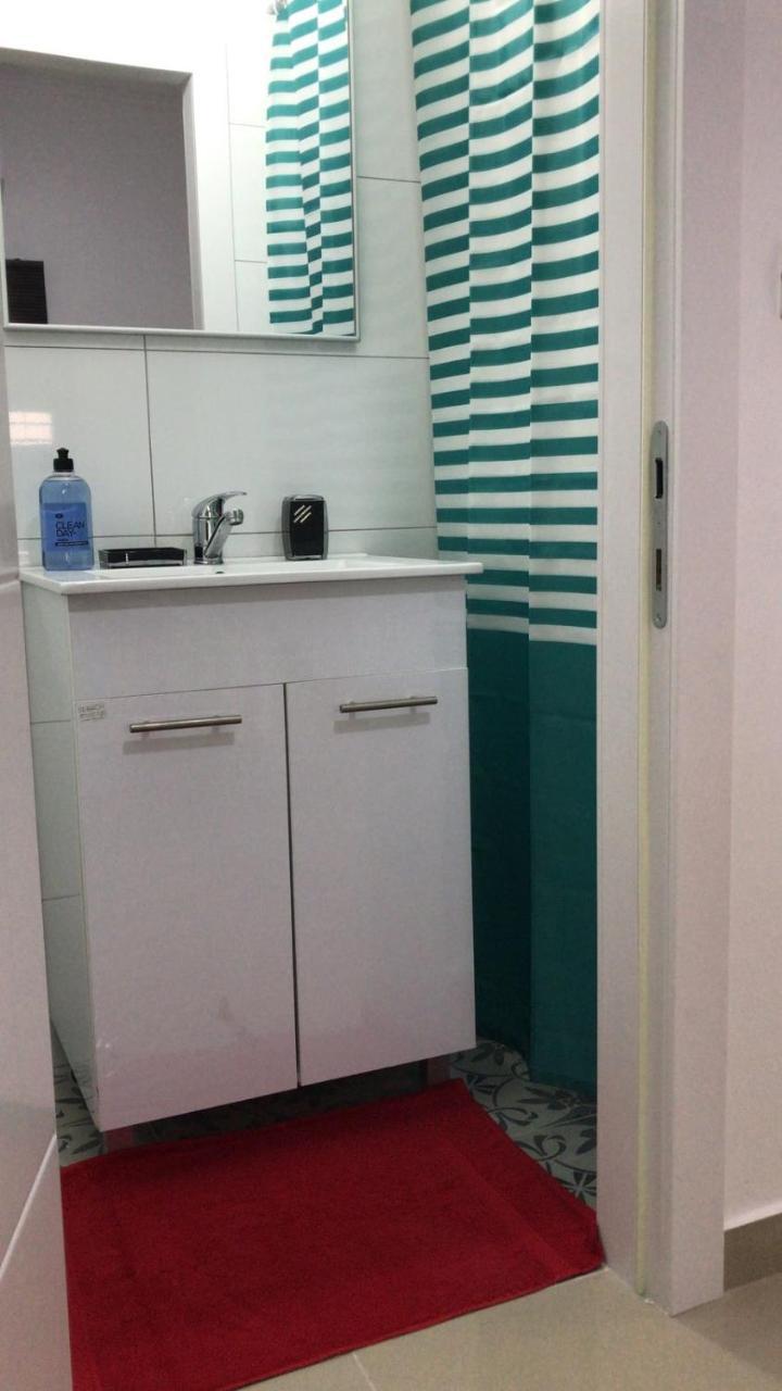 Isramax Apartment Near The Beach. Bat Yam Exterior foto