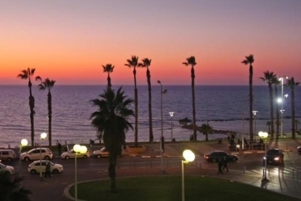 Isramax Apartment Near The Beach. Bat Yam Exterior foto